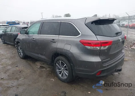 2019 Toyota Highlander Xle from USA, damaged, VIN 5TDJZRFH4KS563533